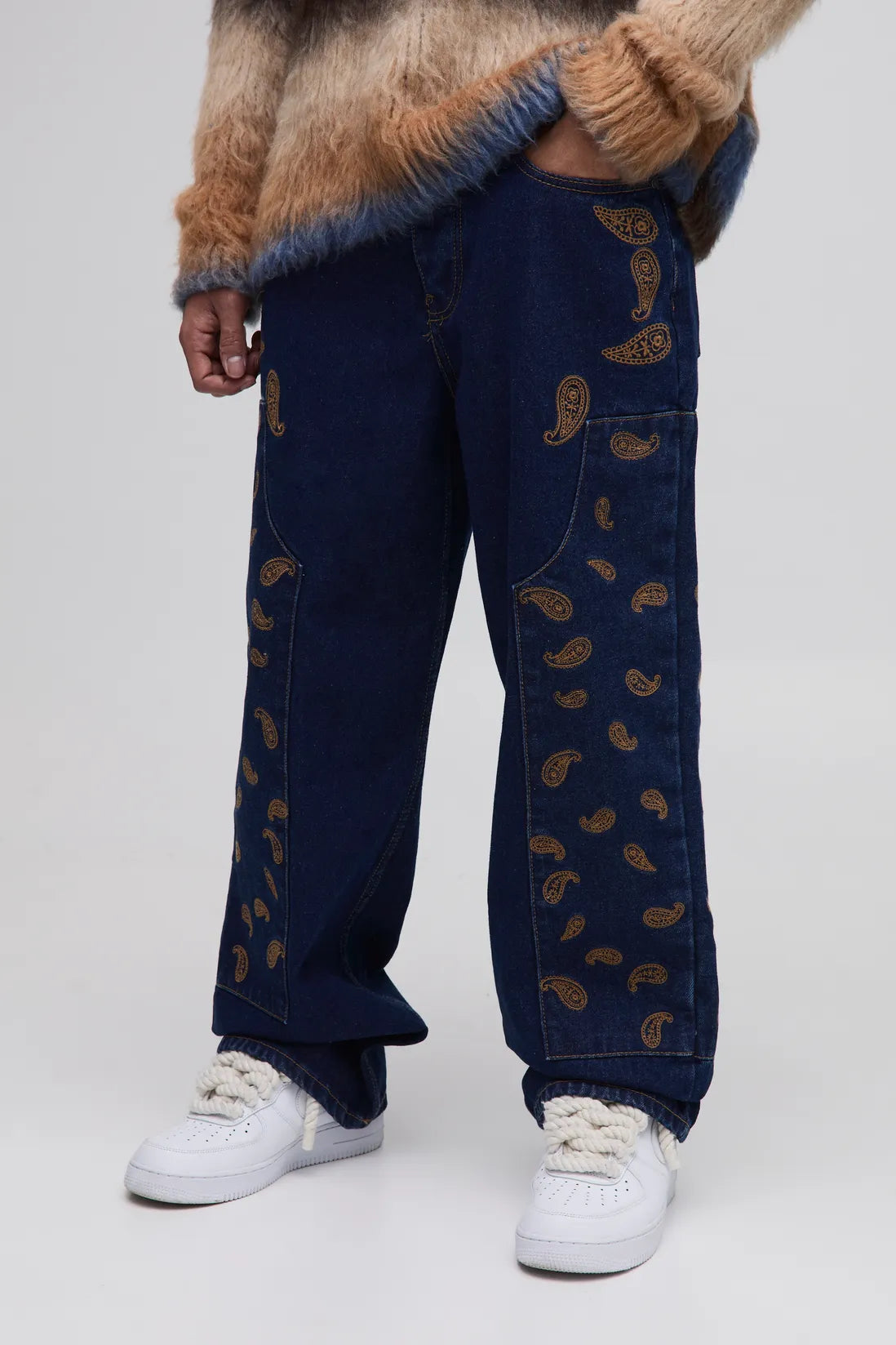 Relaxed Fit Paisley Embroidered Jeans