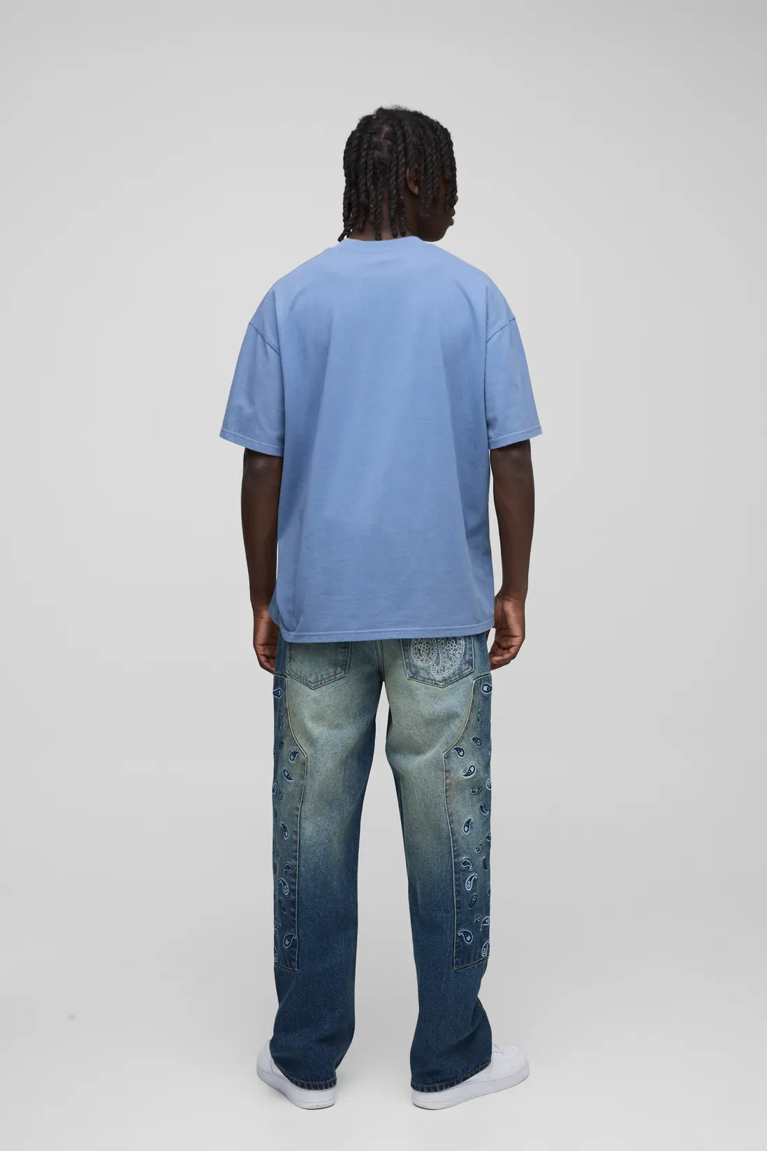 Relaxed Fit Paisley Embroidered Jeans