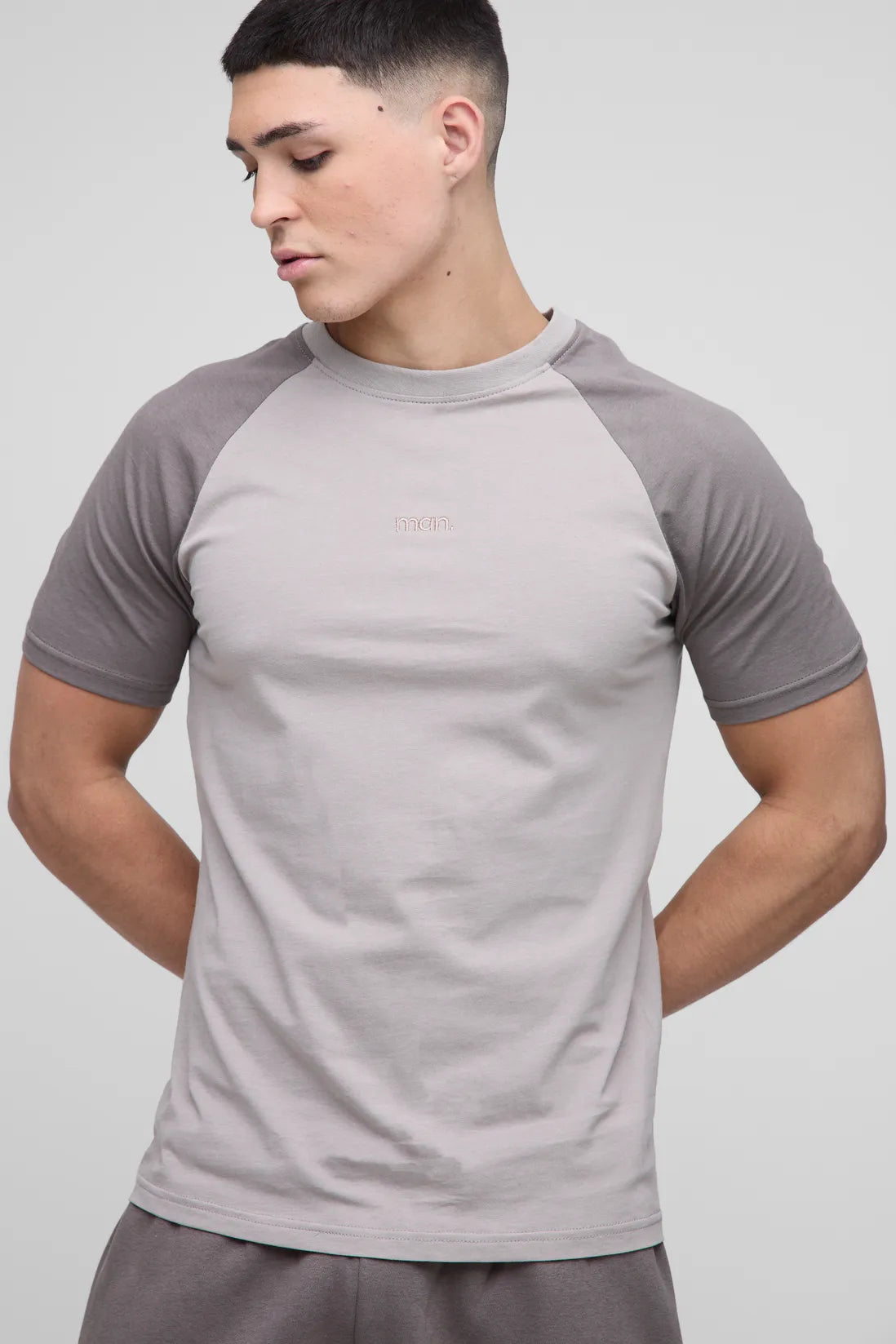Slim Fit Man Colour Block Raglan T-Shirt