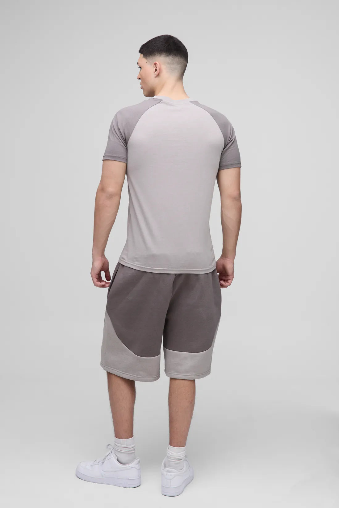 Slim Fit Man Colour Block Raglan T-Shirt