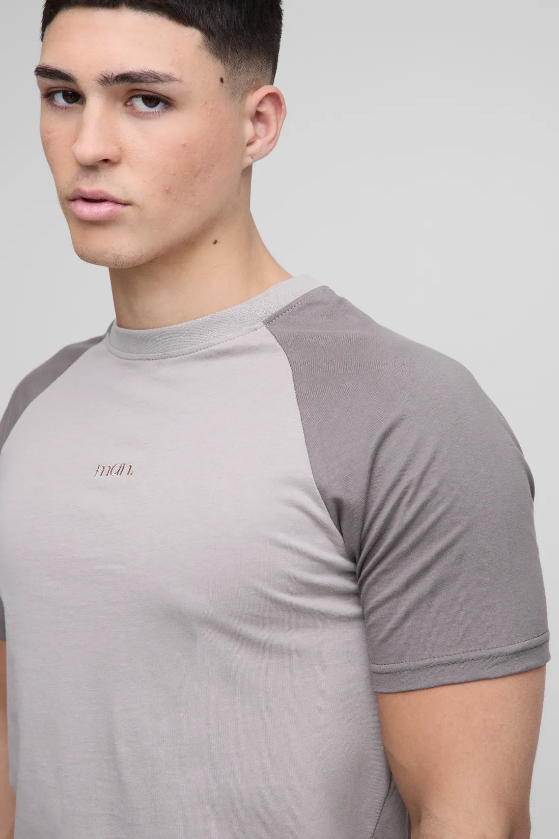Slim Fit Man Colour Block Raglan T-Shirt