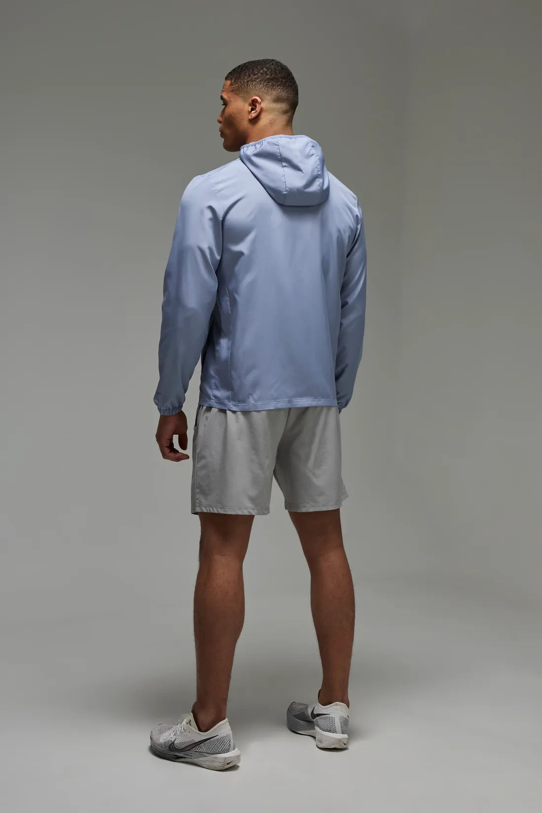 Man Active Lightweight Regular Fit Windbreaker