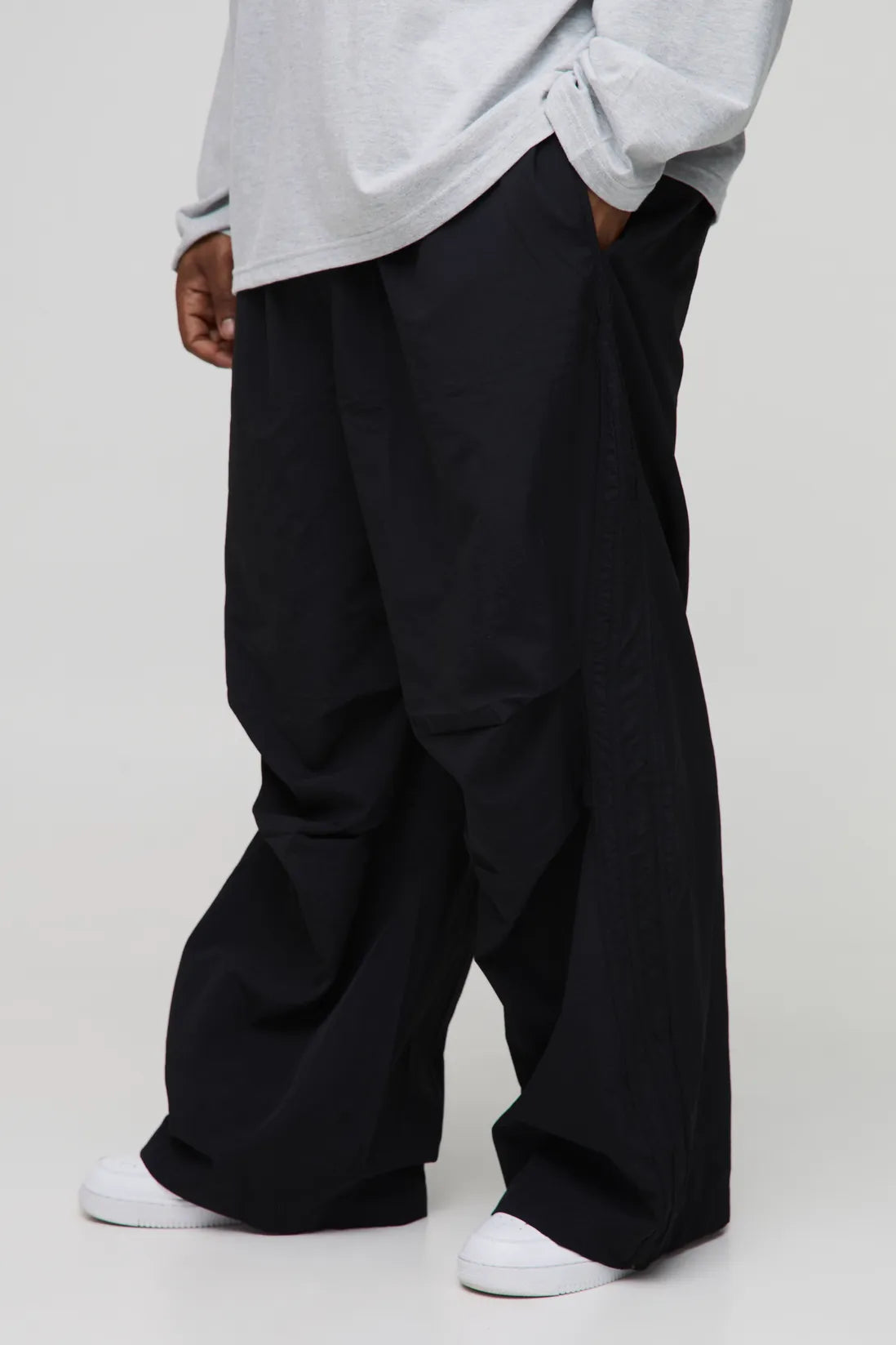 Plus Elasticated Waist Pleat Parachute Trousers