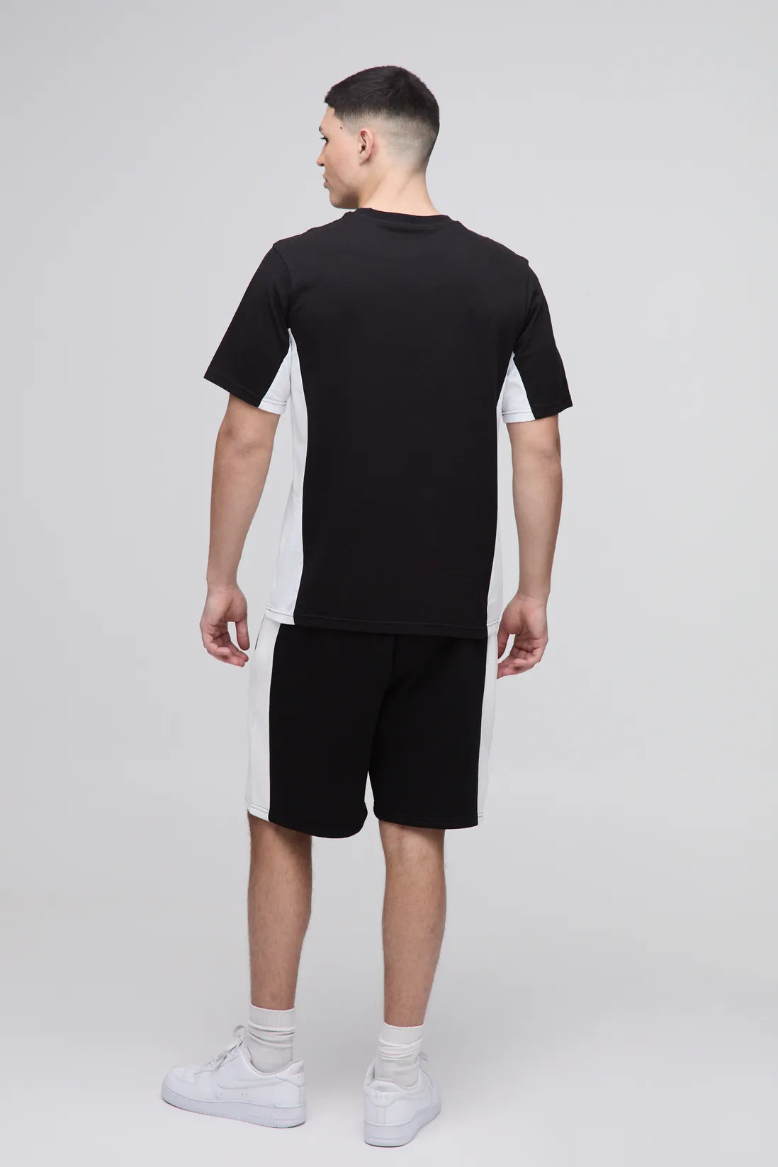 Relaxed Worldwide Mid Length Colour Block Shorts
