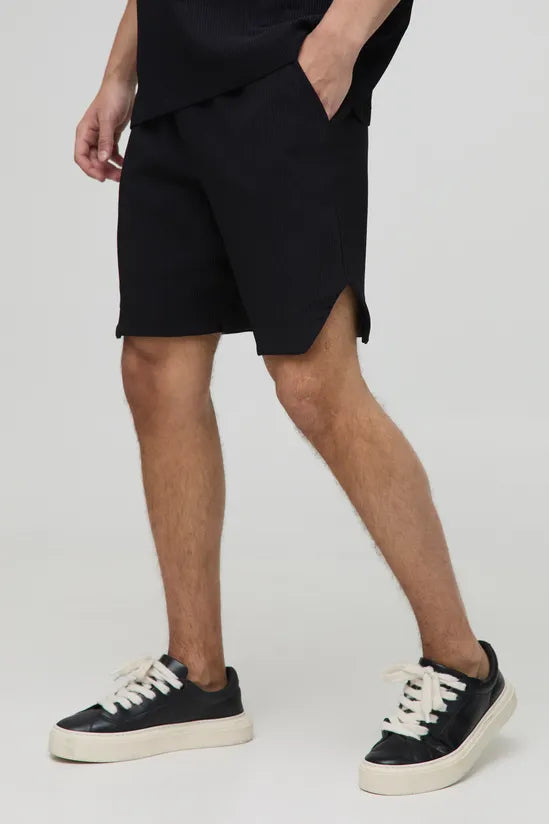 Relaxed Fit Runner Hem Pleated Short