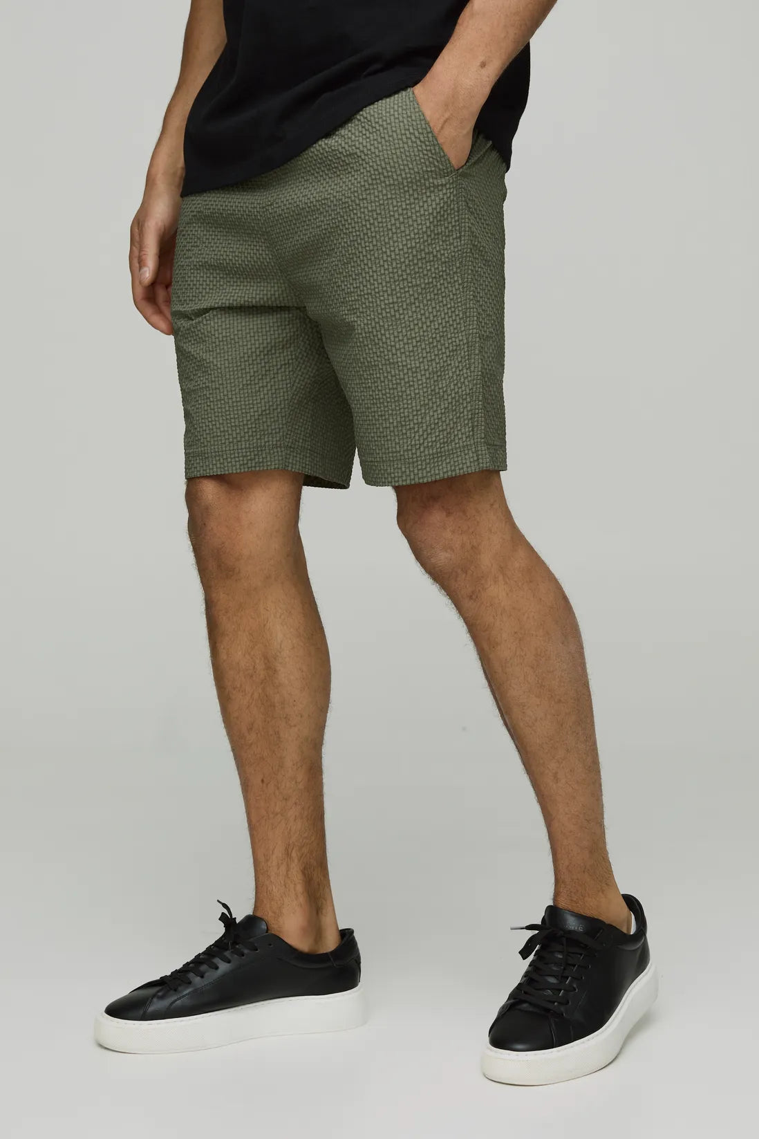 Elasticated Waist Relaxed Mid Length Seersucker Shorts