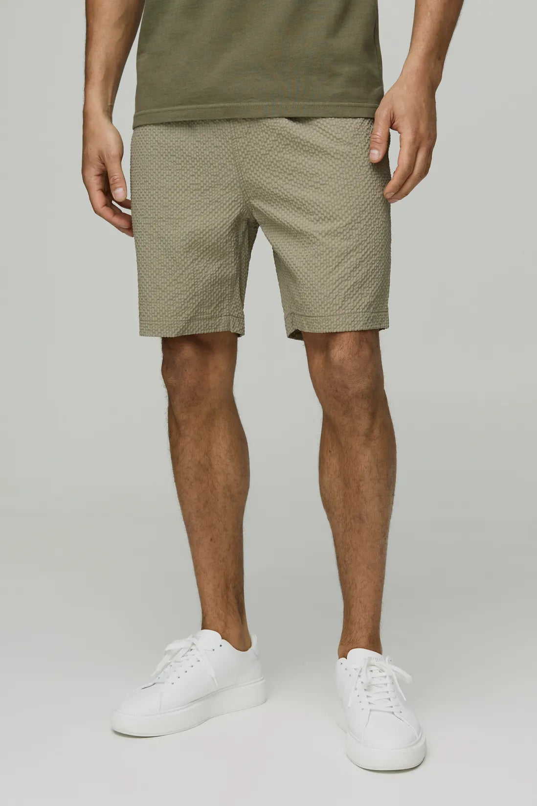 Elasticated Waist Relaxed Mid Length Seersucker Shorts