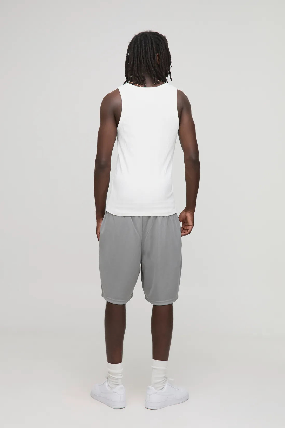 Relaxed Fit Man Mid Length Mesh Shorts