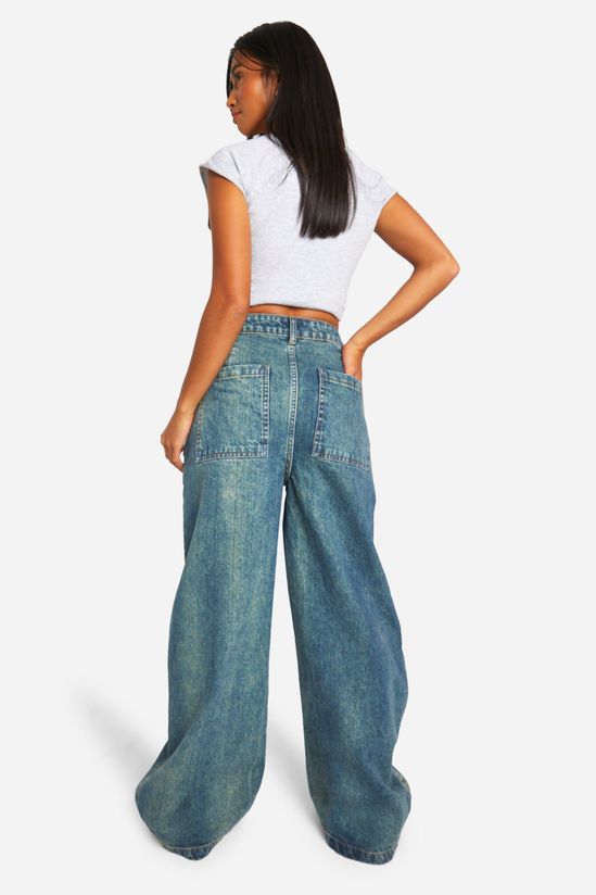 Petite Vintage Wash Wide Leg Jean