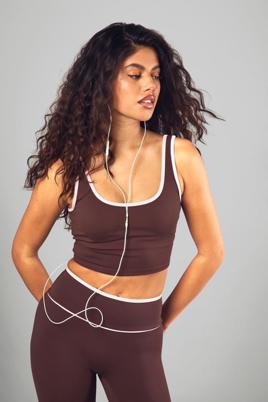 Super Soft Contrast Piping Padded Sports Bra
