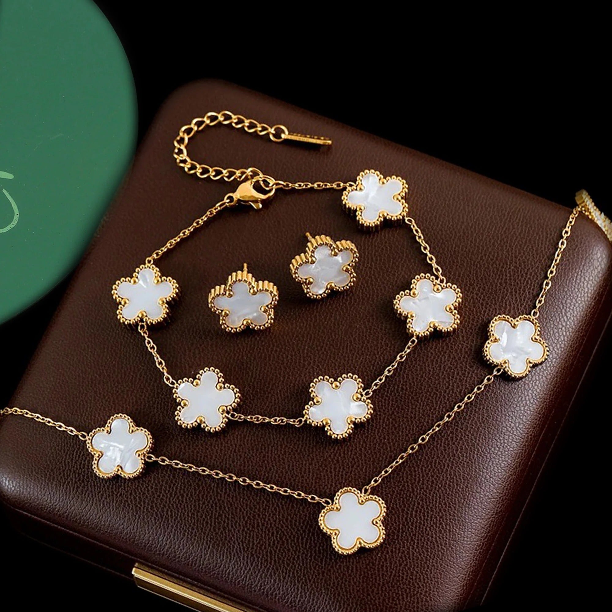 Five-Leaf Clover Gold Color Jewelry Set