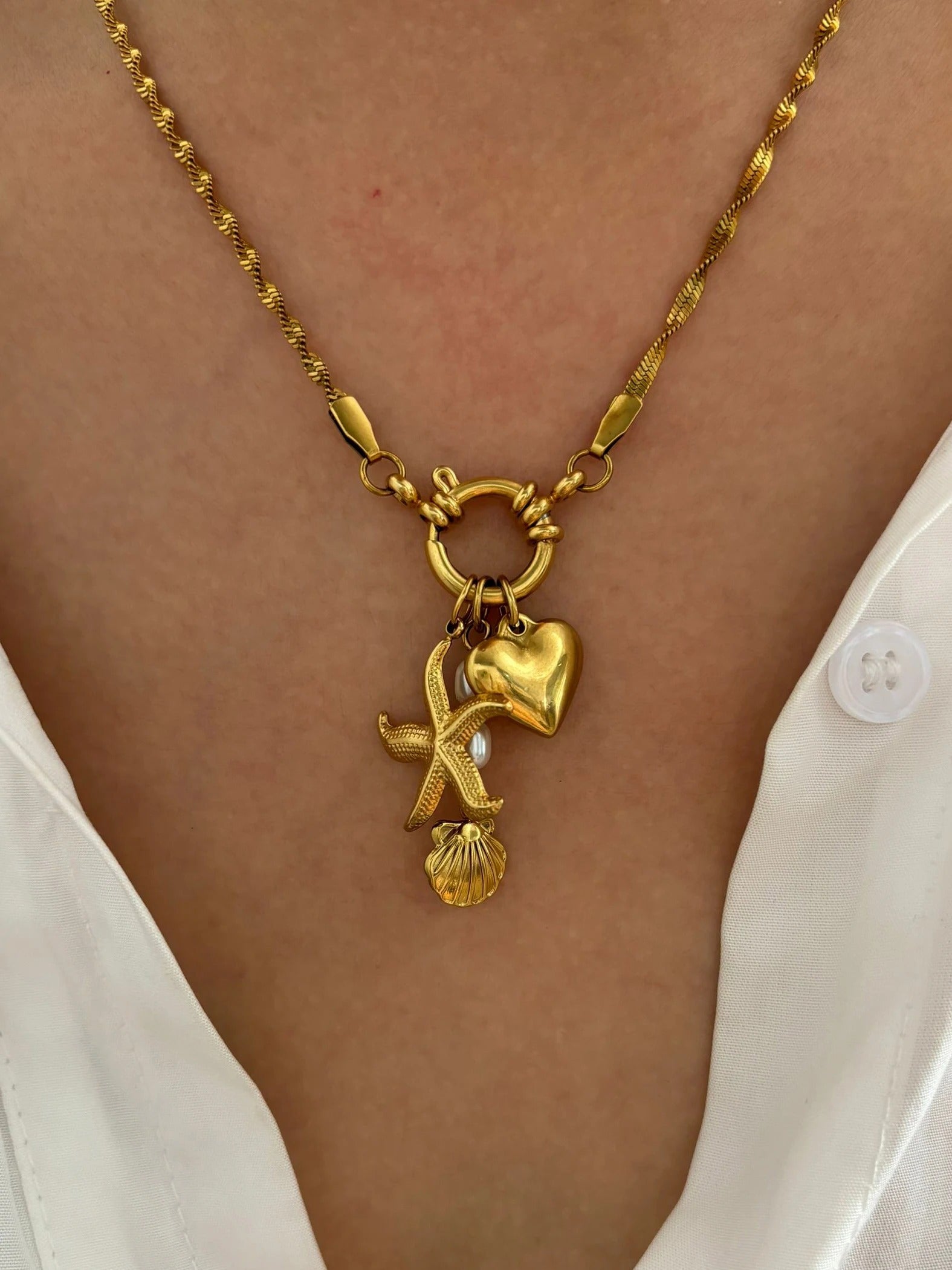 Chunky Heart & Starfish Shell Pendant Necklace