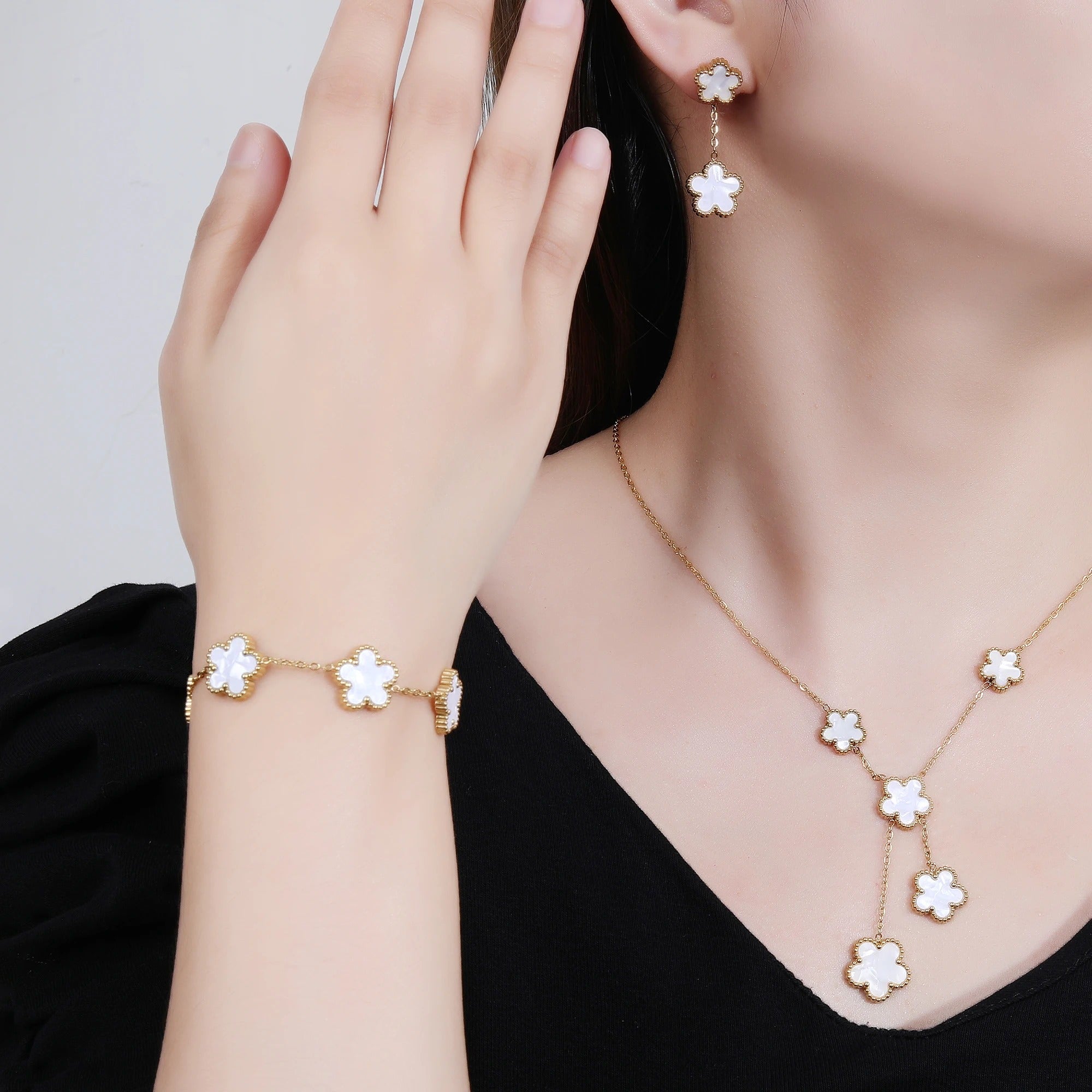 Five-Leaf Clover Gold Color Jewelry Set