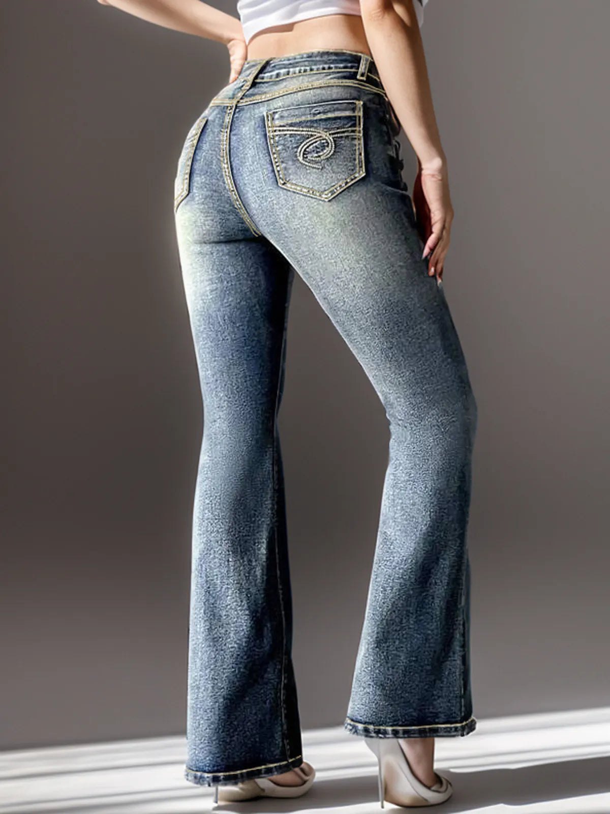 Vintage Slim-Fit Stretch Jeans