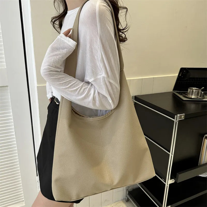 Fashionable Solid Color PU Large Capacity Shoulder Bag