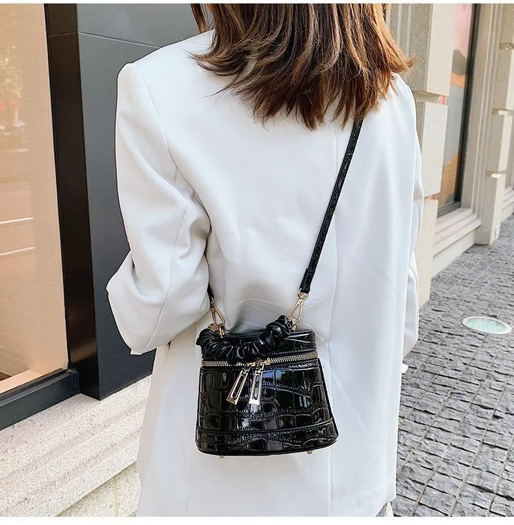 Women Vintage Chain Crease Design Square Shoulder Handle Bag